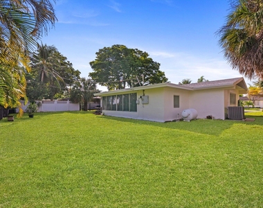 1341 Se 4th Court - Photo Thumbnail 24