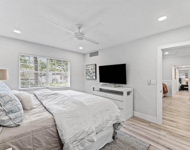 233 Lake Terrace - Photo Thumbnail 16
