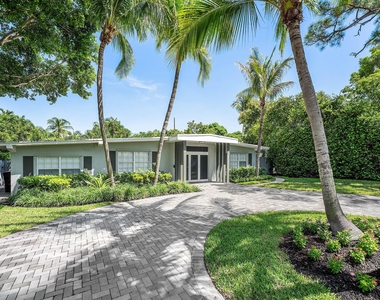233 Lake Terrace - Photo Thumbnail 1