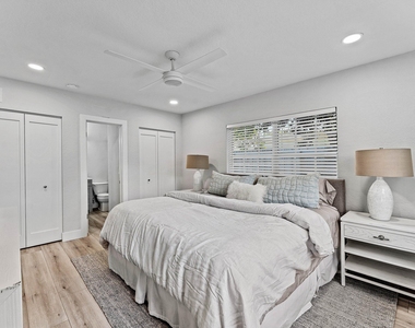 233 Lake Terrace - Photo Thumbnail 15