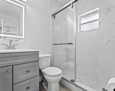 233 Lake Terrace - Photo Thumbnail 18