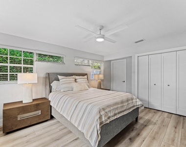 233 Lake Terrace - Photo Thumbnail 20