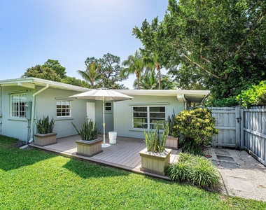 233 Lake Terrace - Photo Thumbnail 32