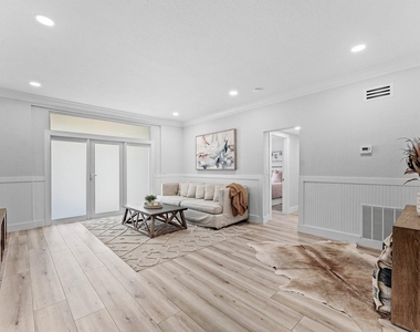 233 Lake Terrace - Photo Thumbnail 3