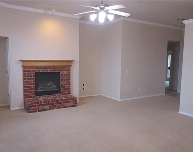 16032 Okalee Lane - Photo Thumbnail 2