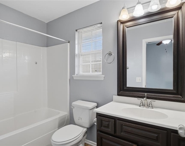 605 Inverleith Circle - Photo Thumbnail 18