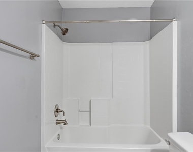 605 Inverleith Circle - Photo Thumbnail 25