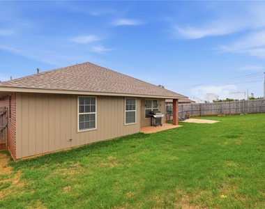 605 Inverleith Circle - Photo Thumbnail 29