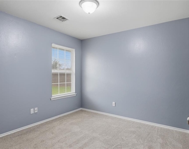 605 Inverleith Circle - Photo Thumbnail 22