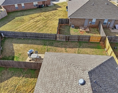 605 Inverleith Circle - Photo Thumbnail 32