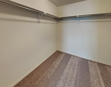 9905 Rattlesnake Lane - Photo Thumbnail 7