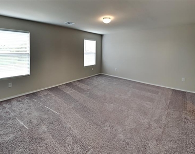 9905 Rattlesnake Lane - Photo Thumbnail 5