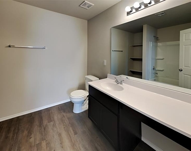 9905 Rattlesnake Lane - Photo Thumbnail 6