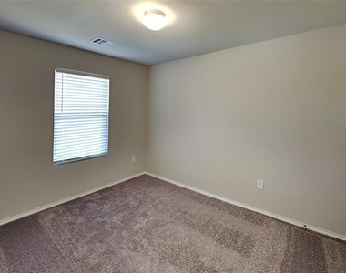 9905 Rattlesnake Lane - Photo Thumbnail 8