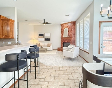 18212 Willow Oak Lane - Photo Thumbnail 5