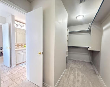 18212 Willow Oak Lane - Photo Thumbnail 24