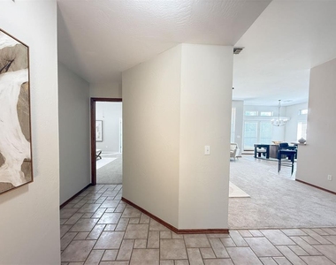 18212 Willow Oak Lane - Photo Thumbnail 14