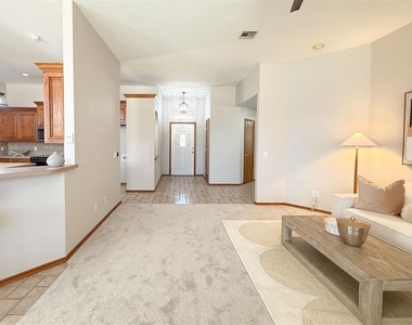 18212 Willow Oak Lane - Photo Thumbnail 2