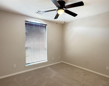18212 Willow Oak Lane - Photo Thumbnail 28