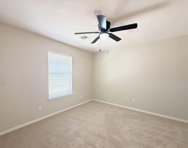 18212 Willow Oak Lane - Photo Thumbnail 32