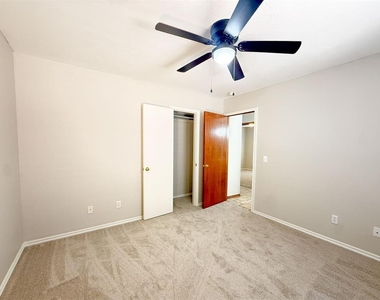 18212 Willow Oak Lane - Photo Thumbnail 33