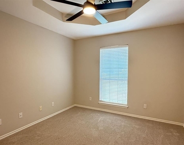 18212 Willow Oak Lane - Photo Thumbnail 26