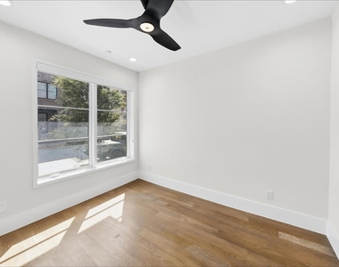 408 Rayner Avenue - Photo Thumbnail 11