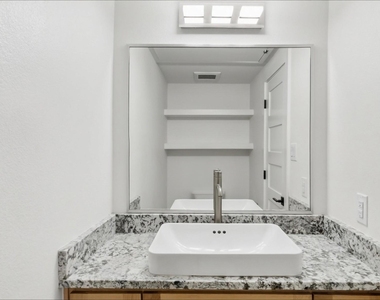408 Rayner Avenue - Photo Thumbnail 18