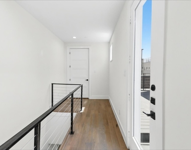 408 Rayner Avenue - Photo Thumbnail 22