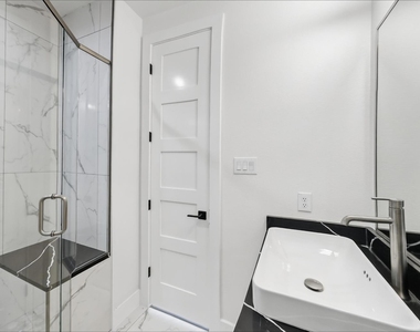 408 Rayner Avenue - Photo Thumbnail 16