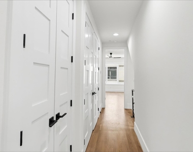 408 Rayner Avenue - Photo Thumbnail 21