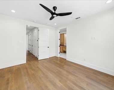 408 Rayner Avenue - Photo Thumbnail 7