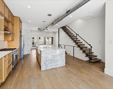 408 Rayner Avenue - Photo Thumbnail 3