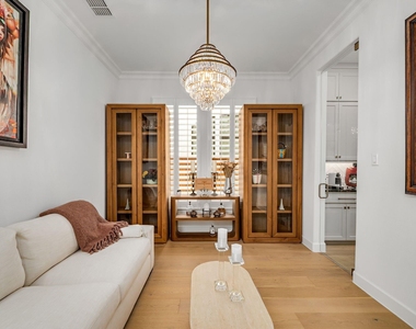 13826 Malinda Drive - Photo Thumbnail 9