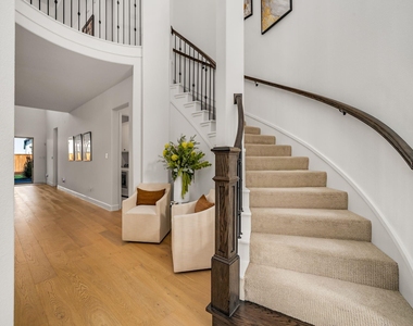 13826 Malinda Drive - Photo Thumbnail 7