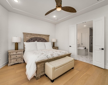 13826 Malinda Drive - Photo Thumbnail 15