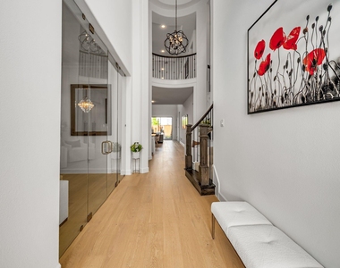 13826 Malinda Drive - Photo Thumbnail 6