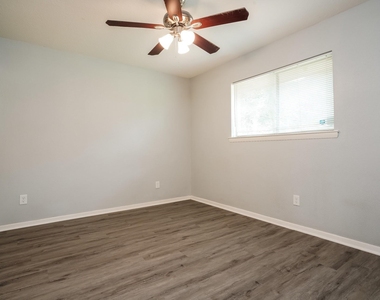 3426 Hacienda Drive - Photo Thumbnail 9