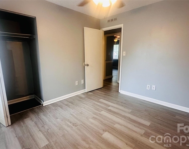 11008 Hunter Trail Lane - Photo Thumbnail 8