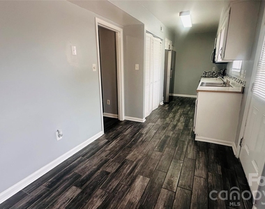 11008 Hunter Trail Lane - Photo Thumbnail 3