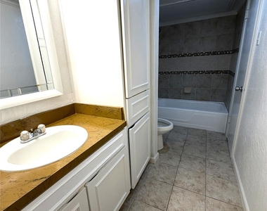 4810 Mckinney Avenue - Photo Thumbnail 4