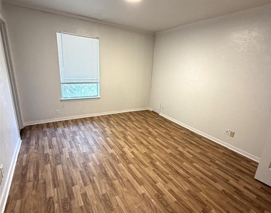 4810 Mckinney Avenue - Photo Thumbnail 6