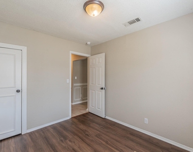 3144 Olive Place - Photo Thumbnail 16