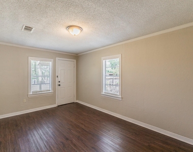 3144 Olive Place - Photo Thumbnail 9