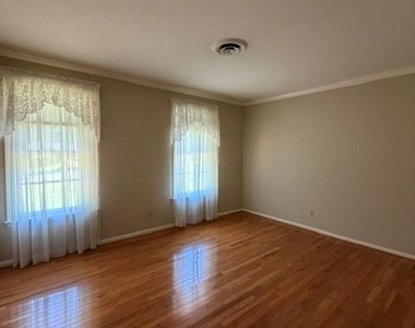 151 25th Avenue Nw - Photo Thumbnail 11