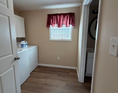151 25th Avenue Nw - Photo Thumbnail 7