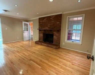 151 25th Avenue Nw - Photo Thumbnail 5