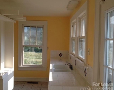 5501 Tryon Street - Photo Thumbnail 14