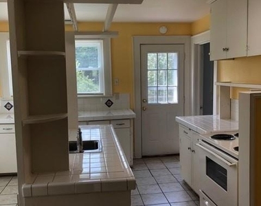 5501 Tryon Street - Photo Thumbnail 16