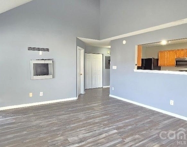 10623 Campion Court - Photo Thumbnail 2